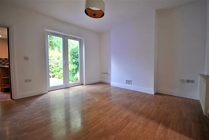 3 Bedroom Flat To Rent In St. Mildreds Road, London, SE12