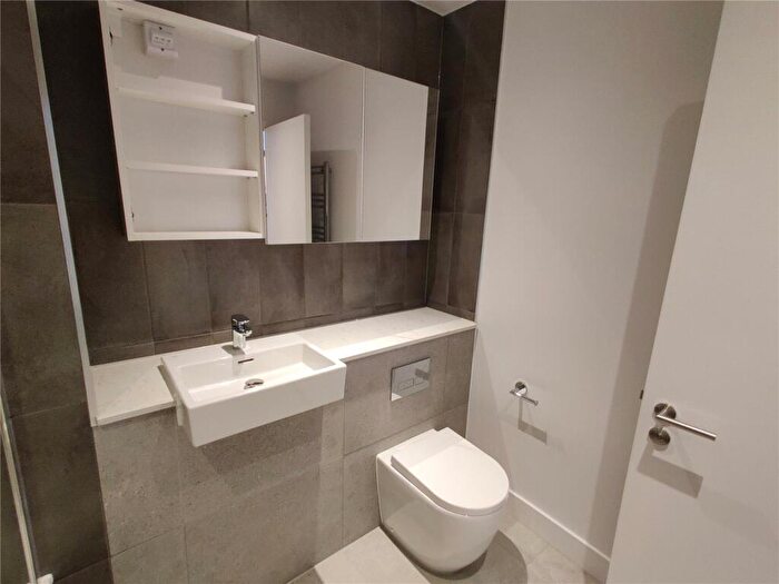 1 Bedroom Apartment To Rent In Park View, Victoria Riverside, Dantzic St, M4