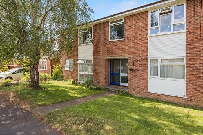 2 Bedroom Flat For Sale In Berkeley Road, Thame, OX9