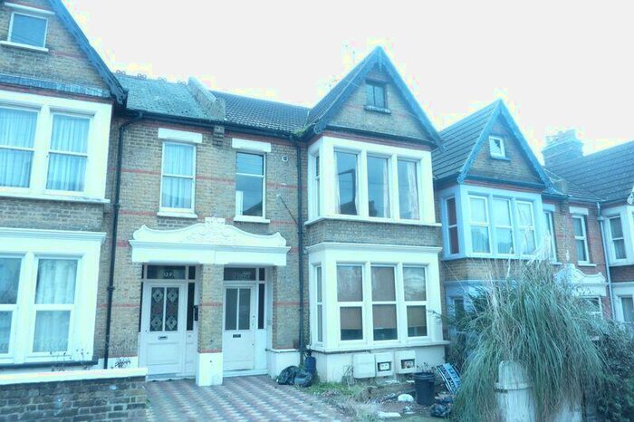 2 Bedroom Maisonette To Rent In York Road, Southend-On-Sea, SS1
