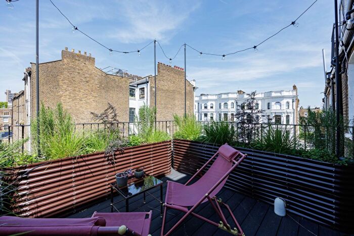 2 Bedroom Flat For Sale In Powis Square, Notting Hill, W11