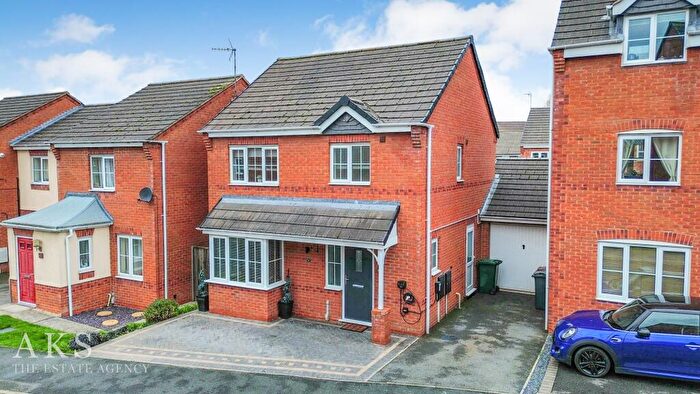 3 Bedroom Link Detached House For Sale In Trusley Brook, Hilton, DE65