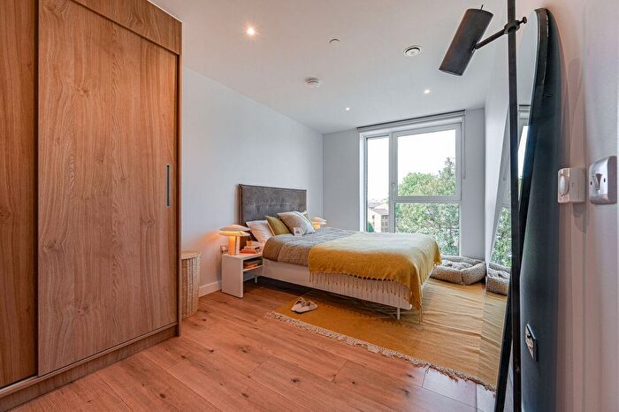 1 Bedroom Flat To Rent In Uncle Deptford, Deptford, London, SE8