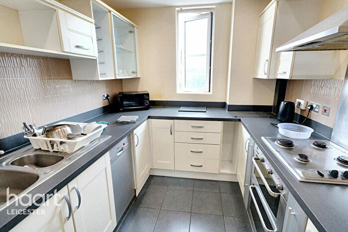 1 Bedroom Apartment For Sale In Watkin Road, Leicester, LE2