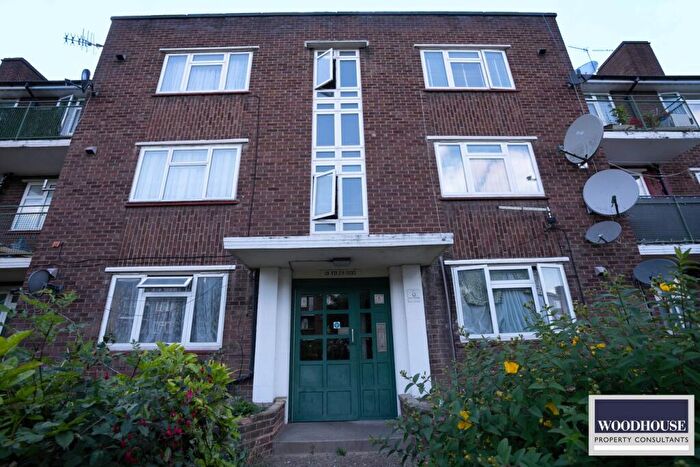3 Bedroom Apartment To Rent In Trafalgar Avenue, London, N17