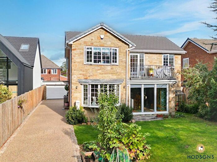 4 Bedroom Property To Rent In Carlton Croft, Sandal, Wakefield, WF2