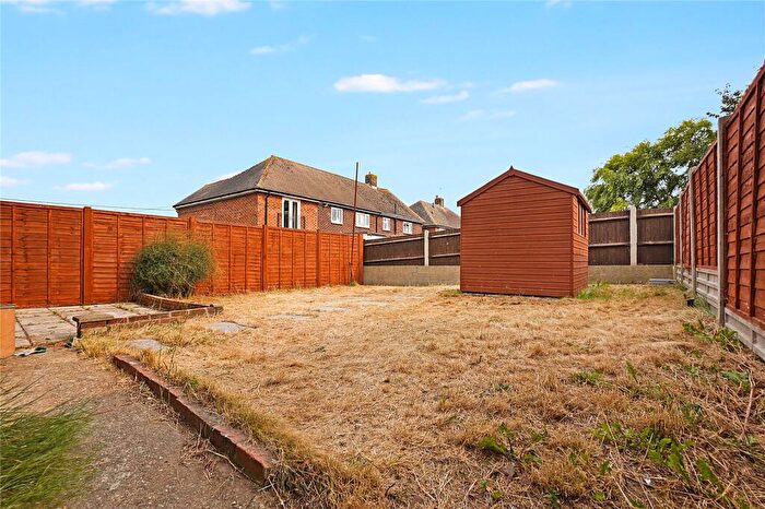 3 Bedroom Semi-Detached House For Sale In Avery Way, Allhallows, Kent, ME3