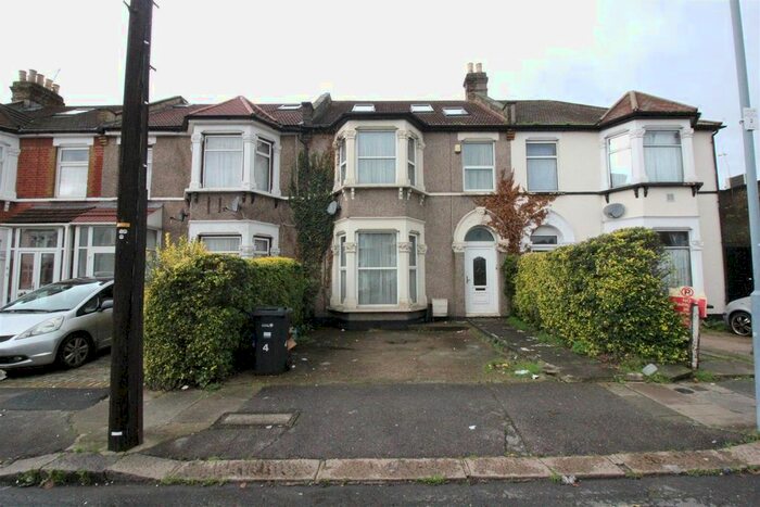 4 Bedroom Terraced House To Rent In Hazeldene Road, Goodmayes, Ilford, IG3