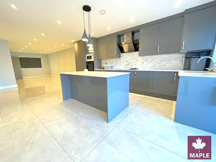 5 Bedroom Semi-Detached House To Rent In Furzehill Road, Borehamwood, WD6