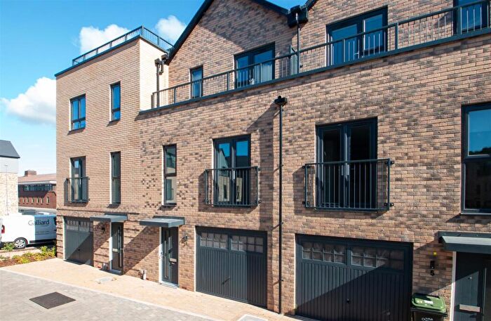 3 Bedroom House To Rent In One Month Rent Credit On Month - Victor Francis Crescent, Ipswich, IP1