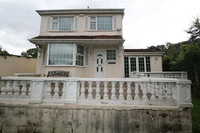 3 Bedroom Detached House For Sale In Glan Conwy Corner, Colwyn Bay, LL28