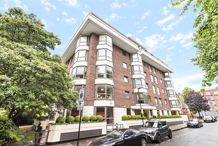 2 Bedroom Apartment To Rent In Balmoral Court, Queens Terrace, NW8