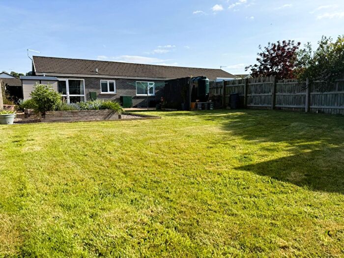 2 Bedroom Bungalow For Sale In Glanceulan, Penrhyncoch, SY23