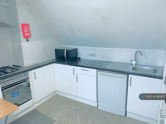 Studio To Rent In Vastern Road, Reading, RG1