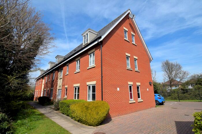 1 Bedroom Flat To Rent In Temple Way, Rayleigh, SS6