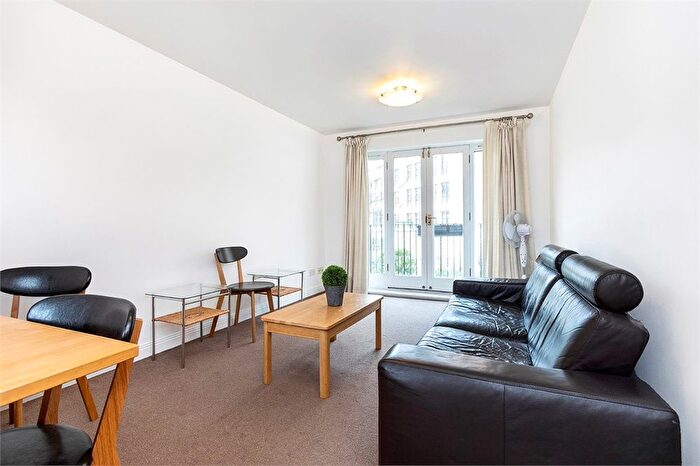 2 Bedroom Flat To Rent In Waterloo Mansions, Webber Street, London, SE1