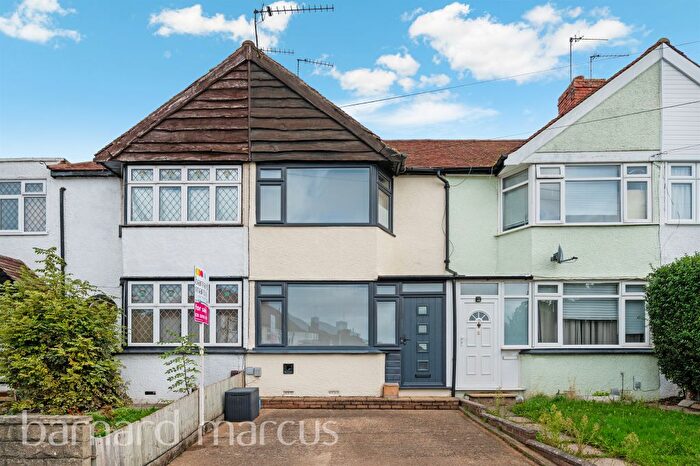 2 Bedroom Terraced House For Sale In Fernside Avenue, Feltham, TW13