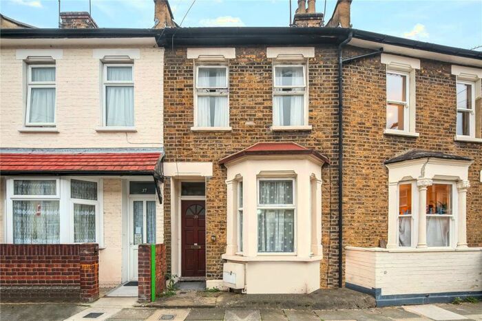 2 Bedroom Terraced House To Rent In Tennyson Road, Stratford, London, E15