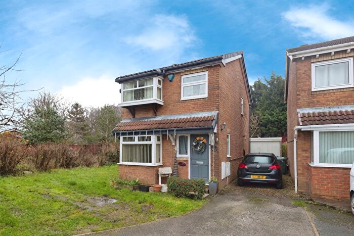 3 Bedroom Detached House For Sale In Ullswater Drive, Bradford, BD6