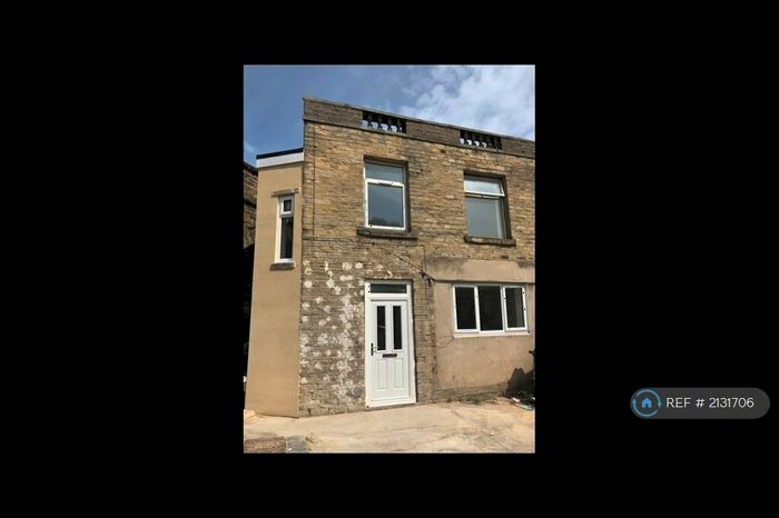 2 Bedroom Terraced House To Rent In Manchester Road, Huddersfield, HD1