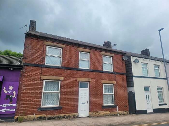 3 Bedroom Semi Detached House To Rent In Bolton Road, Bury, BL8
