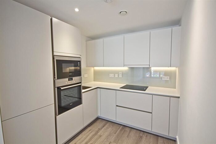 1 Bedroom Flat To Rent In Gaumont Place, Streatham Hill, London, SW2