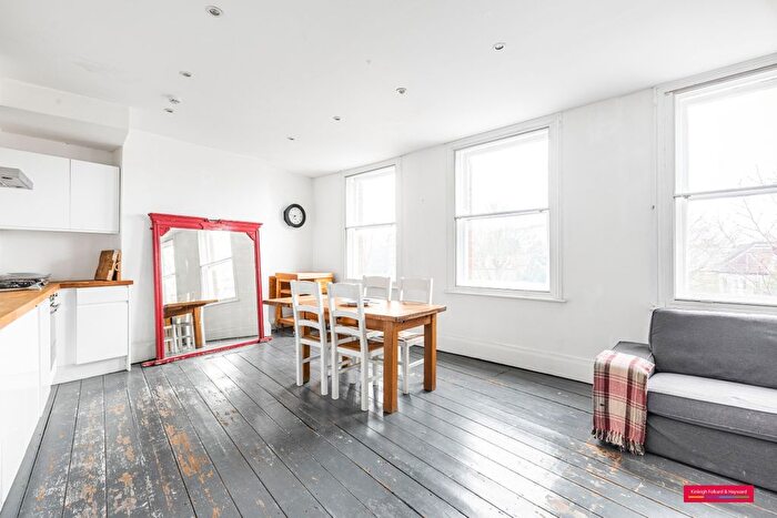 2 Bedroom Flat To Rent In Brixton Hill, London, SW2