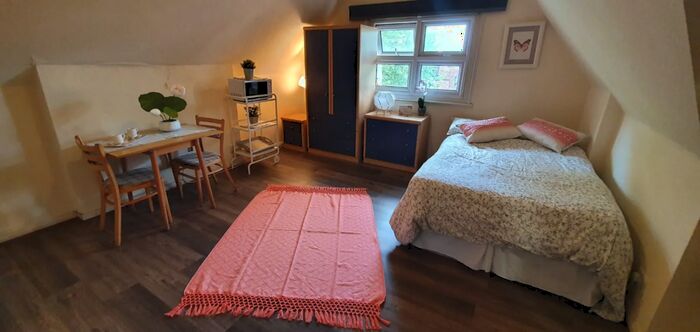 1 Bedroom House To Rent In Park Avenue, London, NW2