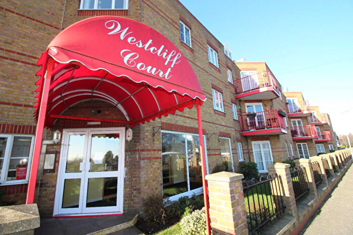 1 Bedroom Flat For Sale In Westcliff Court, Clacton On Sea, CO15