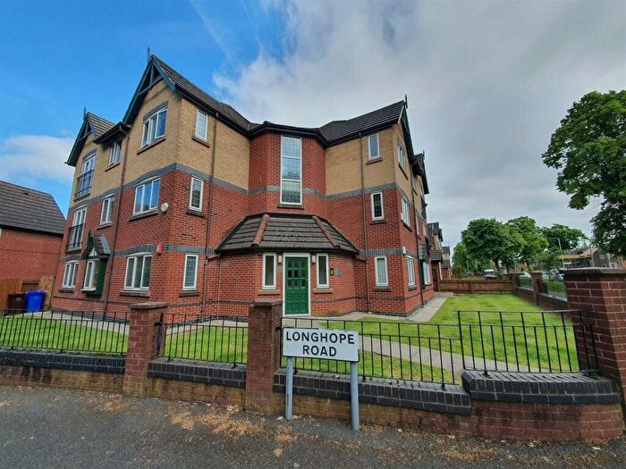 2 Bedroom Apartment For Sale In Cotefield Road, Wythenshawe, Manchester, M22