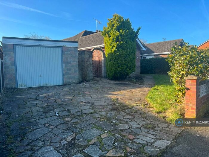 3 Bedroom Bungalow To Rent In Elm Grove, Bisley, Woking, GU24