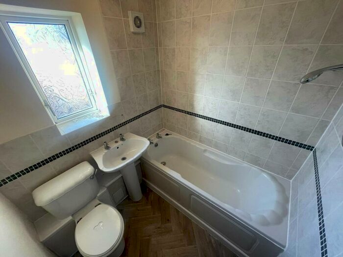 3 Bedroom House To Rent In Broughton Place, Northampton, NN3