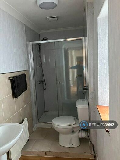 2 Bedroom Flat To Rent In Newall Terrace, Dumfries, DG1