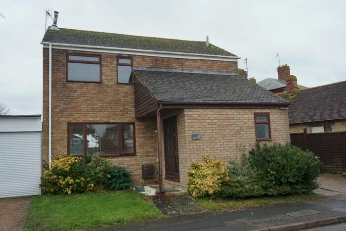 3 Bedroom Detached House To Rent In Western Drive, Hanslope, MK19