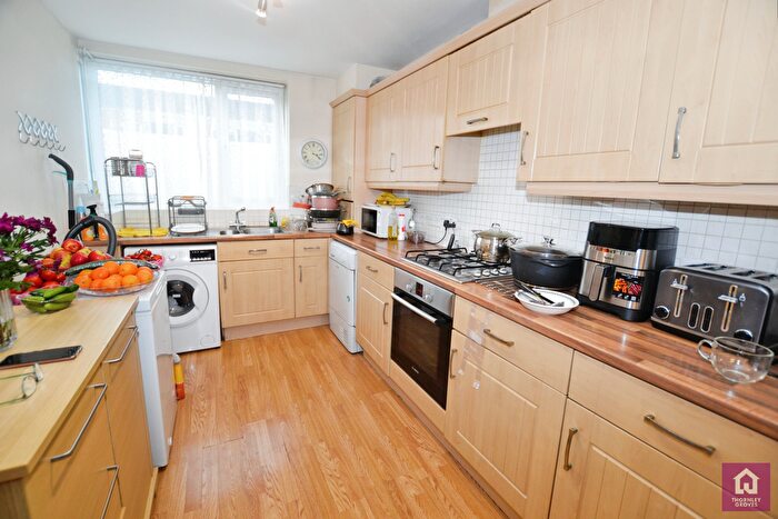 3 Bedroom Terraced House For Sale In Devonshire Street South, Manchester, Grove Village, M13