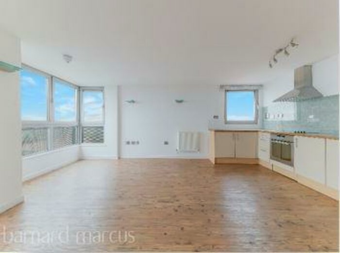 2 Bedroom Apartment To Rent In Throwley Way, Sutton, SM1