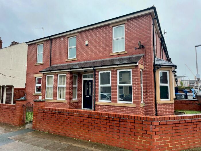 2 Bedroom End Of Terrace House For Sale In Gorton Street, Blackpool