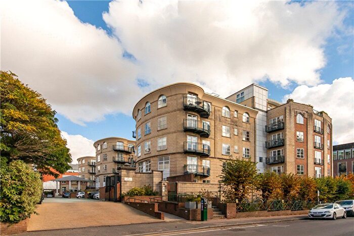 1 Bedroom Flat To Rent In Wimbledon Central, - Worple Road, SW19