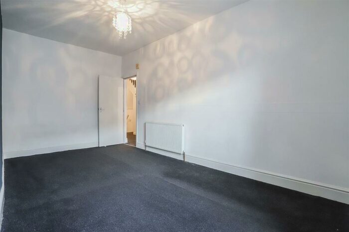 3 Bedroom Flat To Rent In Bacup Road, Rossendale, BB4