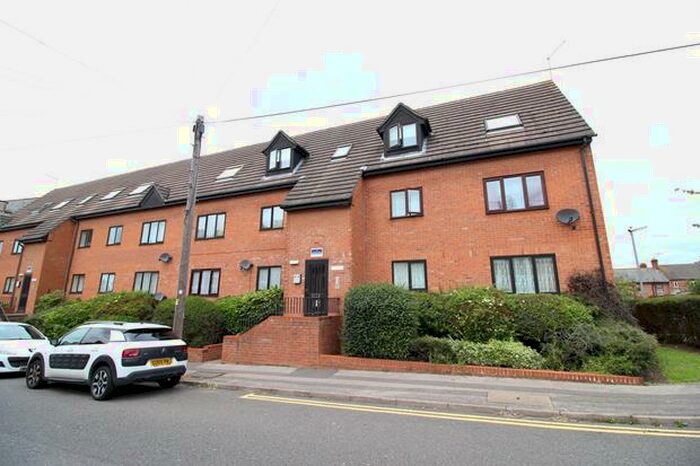 2 Bedroom Flat To Rent In Gatcombe House, Portland Road, NN10