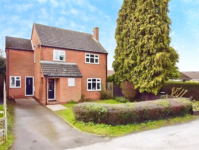 4 Bedroom Detached House For Sale In Hays Lane, Hinckley, Leicestershire, LE10
