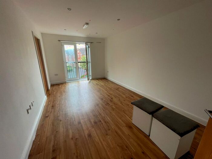 2 Bedroom Flat To Rent In Newton Road, Great Barr, Birmingham, B43