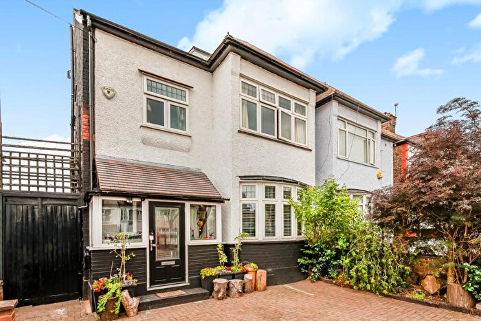 6 Bedroom Semi Detached House For Sale In Dersingham Road, London, NW2