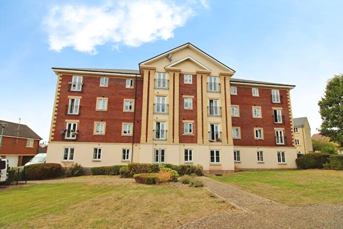 2 Bedroom Flat For Sale In Brean Road, Swindon, SN25