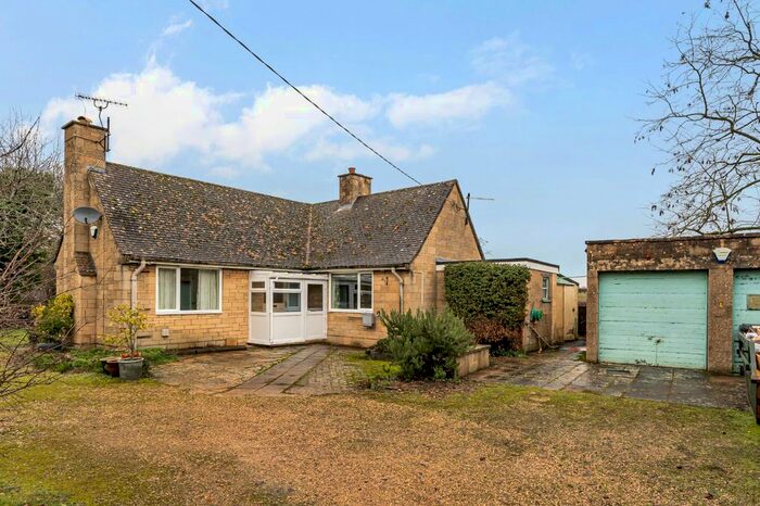 3 Bedroom Bungalow For Sale In Poulton, Cirencester, Gloucestershire, GL7