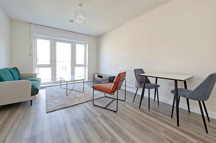 1 Bedroom Flat To Rent In Iris House, Plum Mews, Tooting, SW17