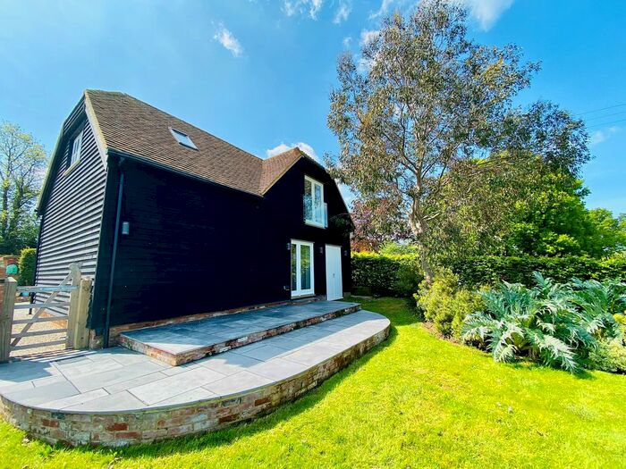 1 Bedroom Flat To Rent In Forstal, Hernhill, Faversham, ME13