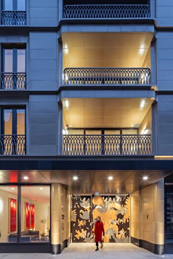 2 Bedroom Flat For Sale In Aybrook Street, London, W1U