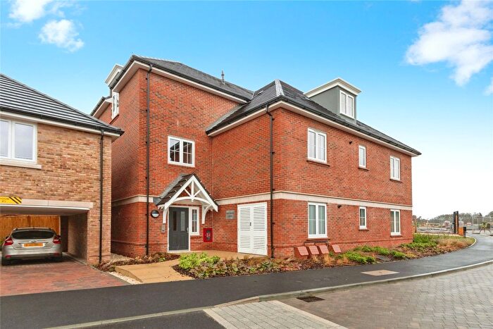 2 Bedroom Flat For Sale In Hareshill, Featherfall Road, Crookham Village, Fleet, GU51