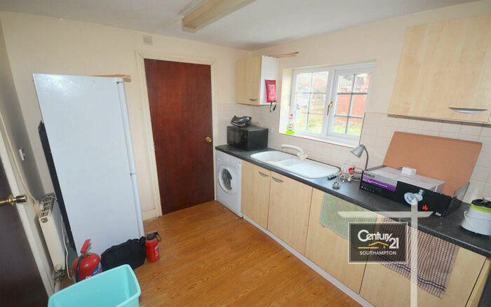 3 Bedroom Flat To Rent In |Ref: |, Broadlands Road, Southampton, SO17